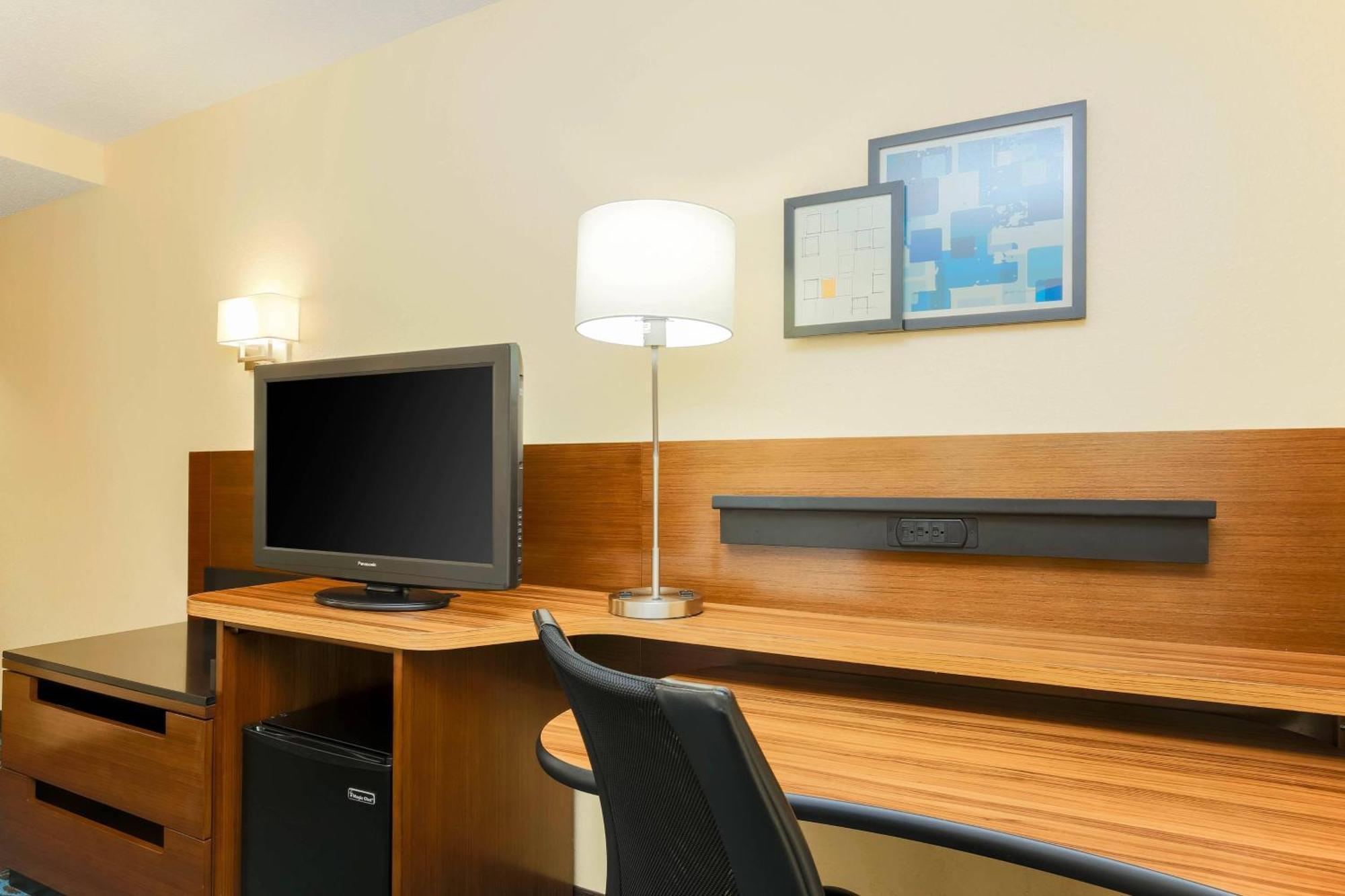 Fairfield Inn And Suites By Marriott Tampa Brandon Eksteriør billede