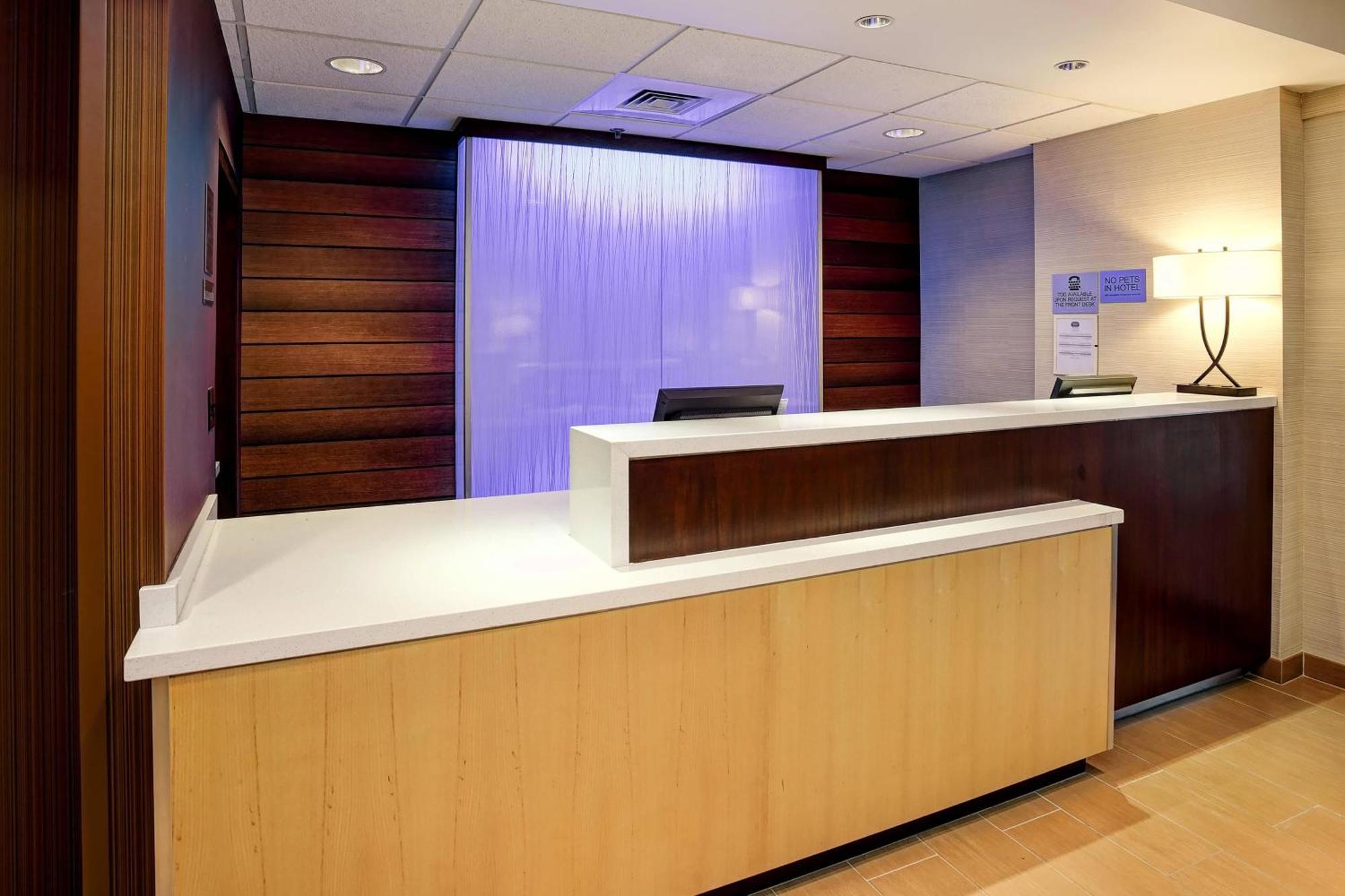 Fairfield Inn And Suites By Marriott Tampa Brandon Eksteriør billede