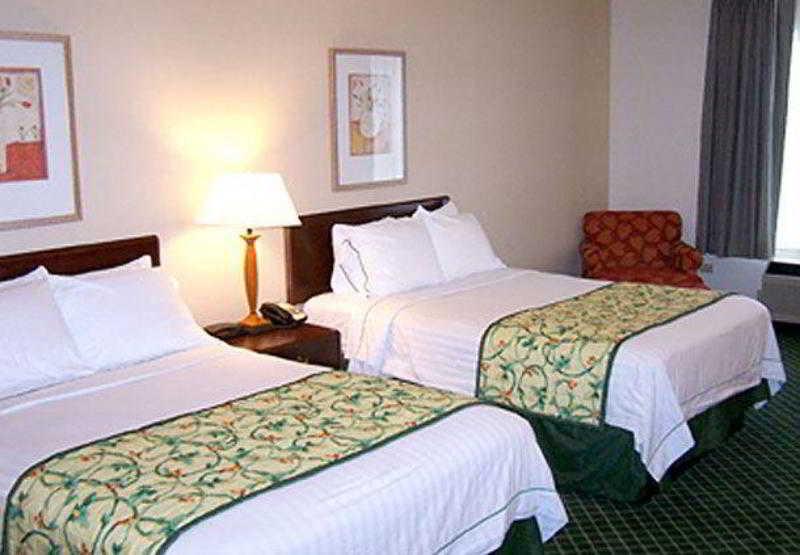 Fairfield Inn And Suites By Marriott Tampa Brandon Værelse billede